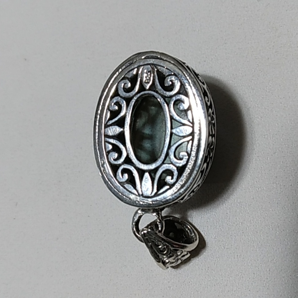 Labradorite Pendant - Picture 3 of 5